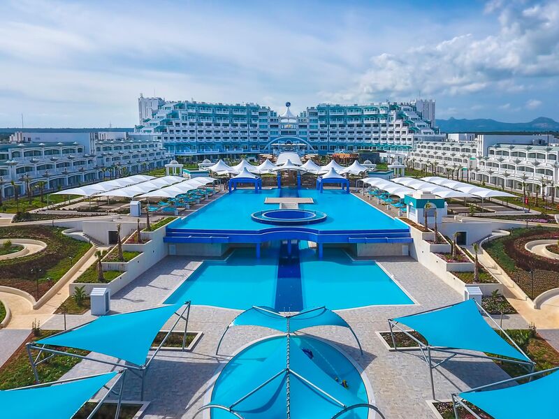 Limak Cyprus Deluxe Hotel