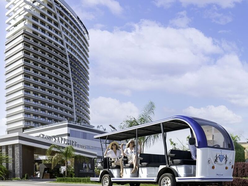 Grand Sapphire Resort