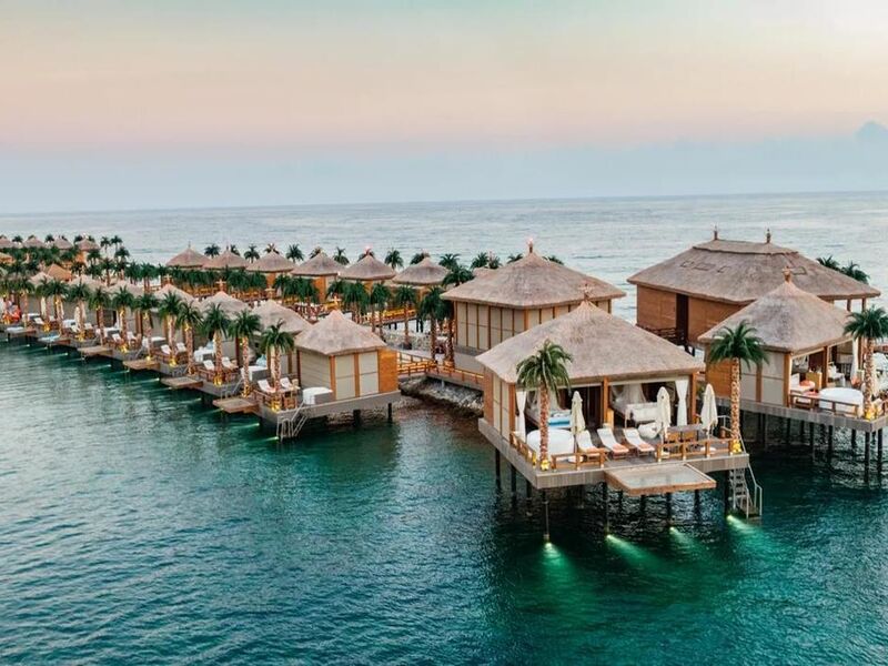 Cratos Premium Hotel