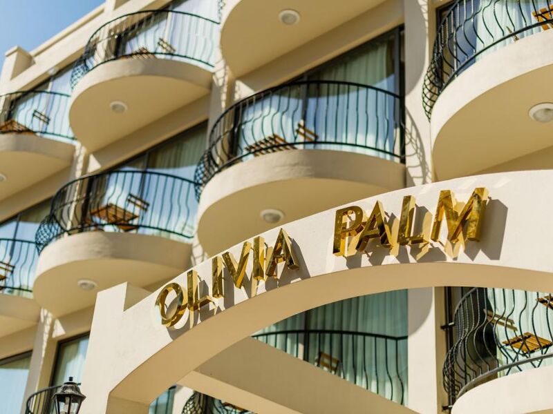 Olivia Palm Hotel