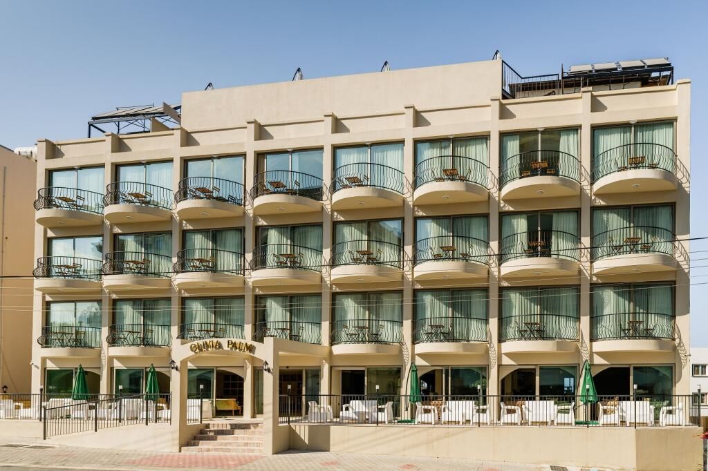 Olivia Palm Hotel
