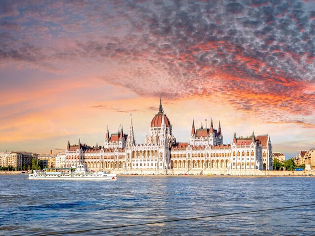 Görkemli Orta Avrupa Viyana & Budapeşte & Prag - THY ile (2025 Dönemi) –7 Gece  8 Gün *