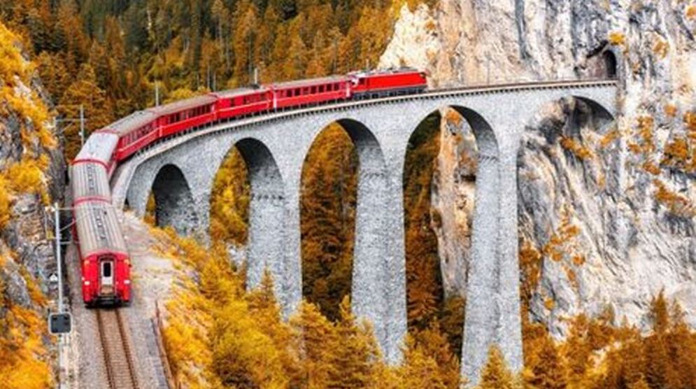 Bernina Express ile İtalya & İsviçre Alpleri Turu AJet ile Ekstra Turlar Dahil 4 Gece 5 Gün 2027 (BGY-BSL)
