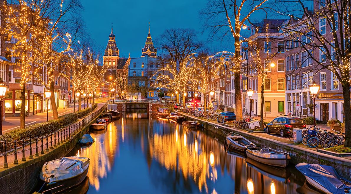 Noel Zamanı Viva Benelux Paris Alsace ve İsviçre Turu PGS ile ( AMS-BSL )