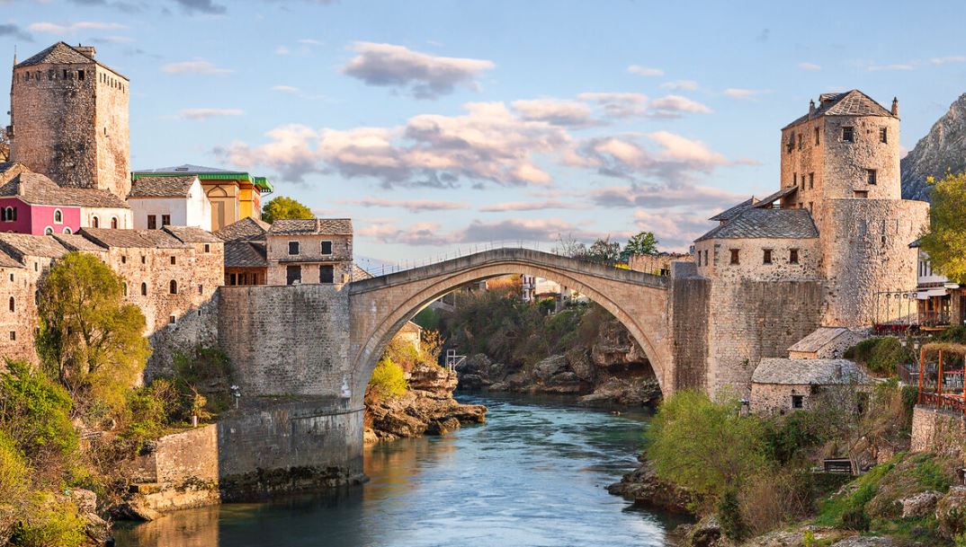 Kosovalı Büyük Balkanlar Turu AJet ile Ekstra Turlar ve Akşam Yemekleri Dahil TIA-SJJ 5 Gece