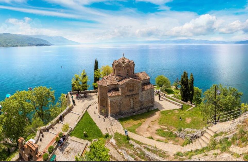 Kosovalı Büyük Balkanlar Turu THY ile Ekstra Turlar ve Akşam Yemekleri Dahil 7 Gece TIA-SJJ