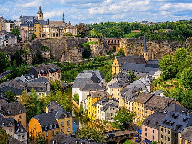 İzmir'den Direkt Sefer ile Benelüx & Paris Turu Rotası