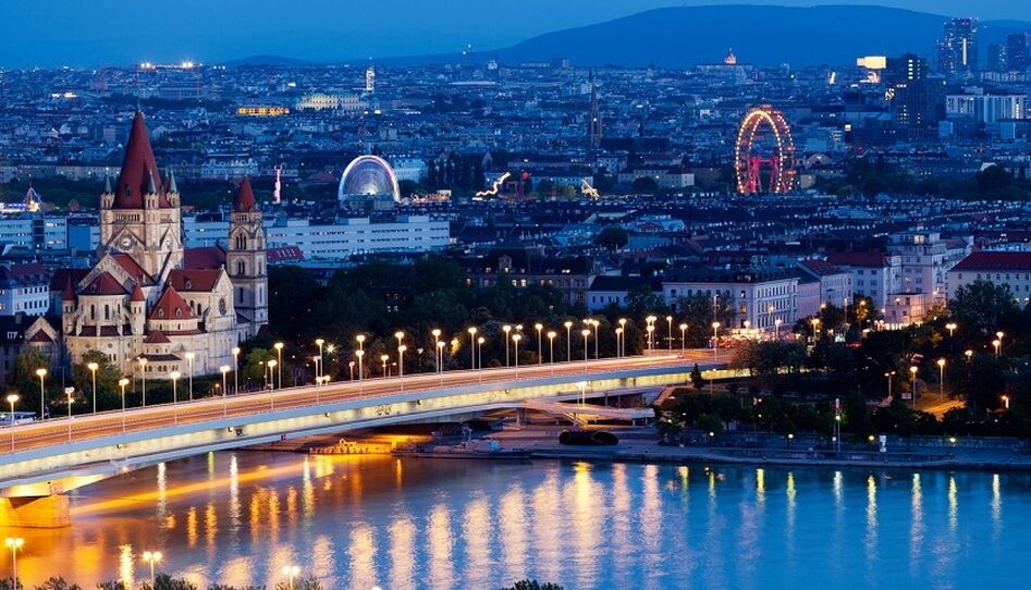 Görkemli Orta Avrupa Turu Budapeşte & Viyana & Prag 