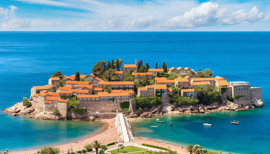 BUDVA Air Montenegro Hava Yolları İle 4 Gece 5 Gün (TIV-TGD) *