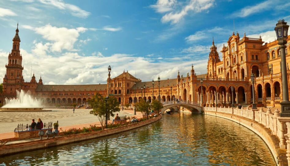 İzmir'den Direkt Hareket Görkemli İspanya ve Endülüs Şehirleri 