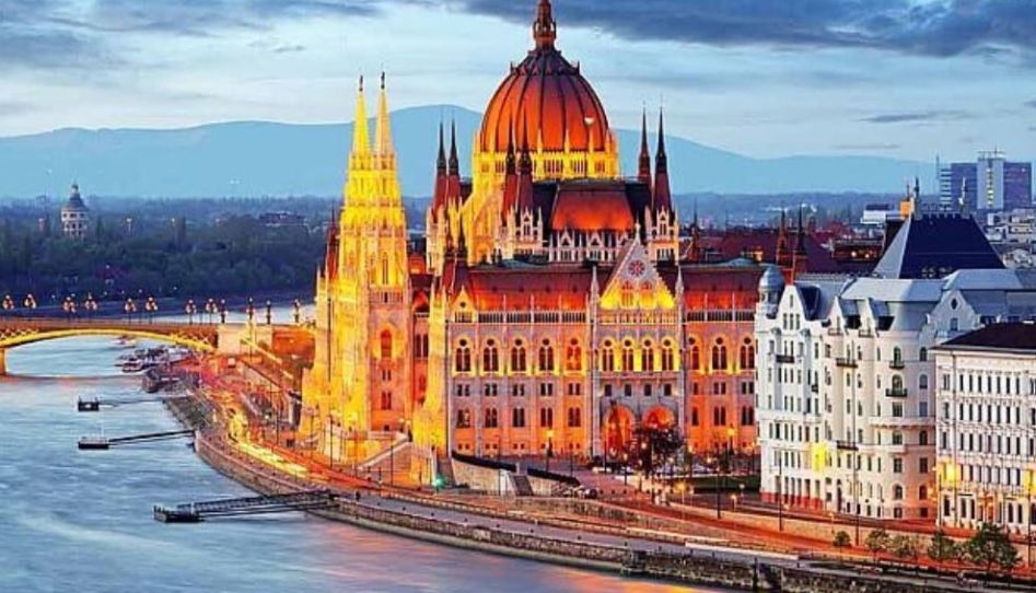 İzmir'den Direkt Hareket Görkemli Orta Avrupa Viyana & Prag & Budapeşte - Sunexpress Hava Yolları ile (2026 Yaz Dönemi) 