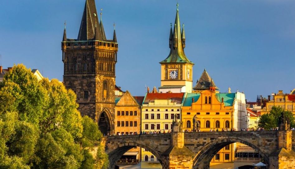 Orta Avrupa Turu Gündüz Ekstra Turları Dahil Ajet HY İle 7 Gece 8 Gün Promosyon (BUD-PRG)