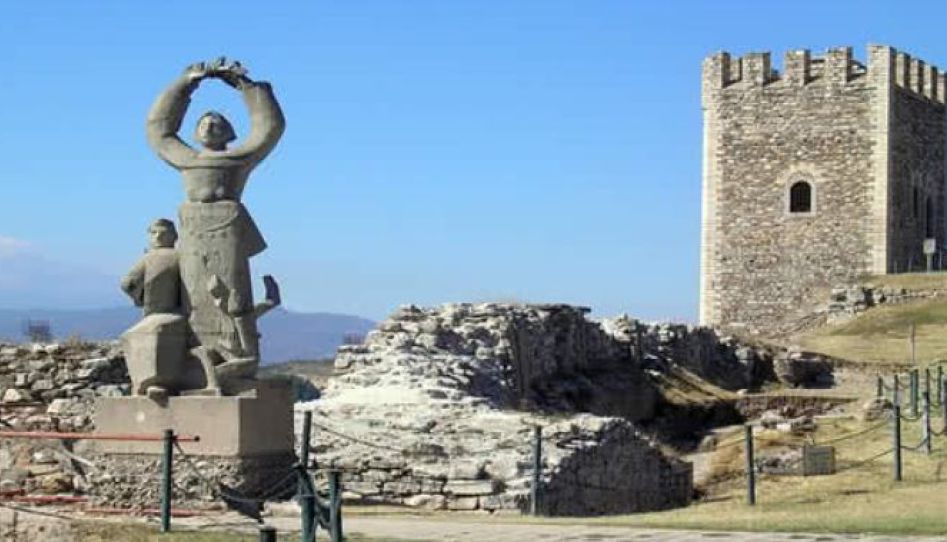 Kosovalı Büyük Balkanlar Turu Thy ile Ekstra Turlar ve Akşam Yemekleri Dahil