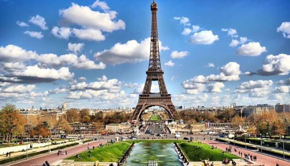 UEFA Şampiyonlar Ligi  Paris Saint Germain - Galatasaray Benelux & Paris İkonları Turu THY ile 5 Gece Maç Bileti Dahil