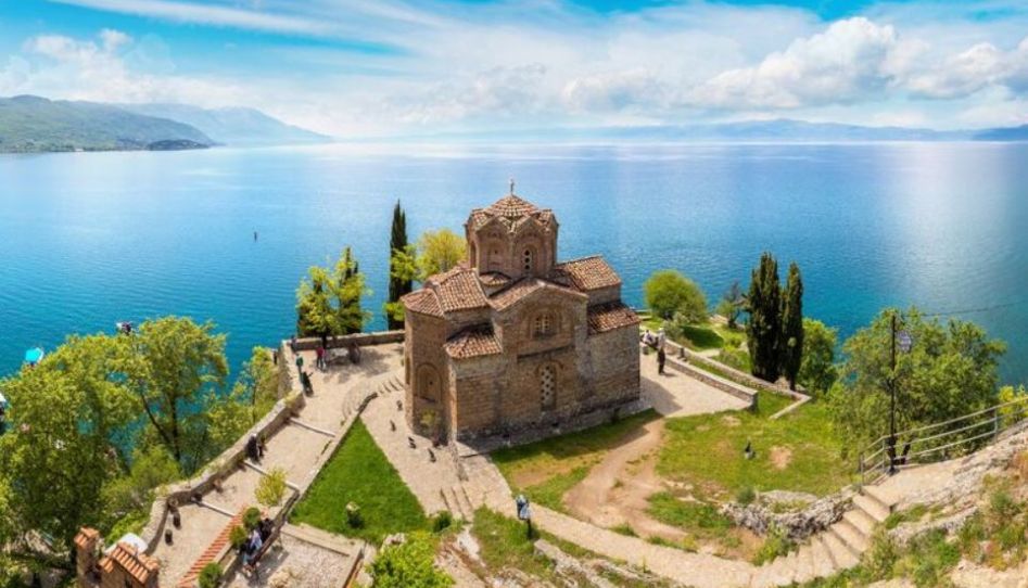 Kosovalı Büyük Balkanlar Turu THY ile Ekstra Turlar ve Akşam Yemekleri Dahil 7 Gece TIA-SJJ