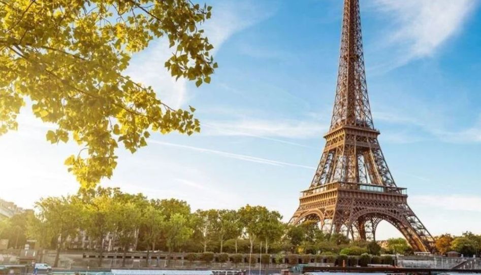 Noel Zamanı Grand Paris Disneyland Brüksel Amsterdam Turu THY ile ( AMS-CDG )